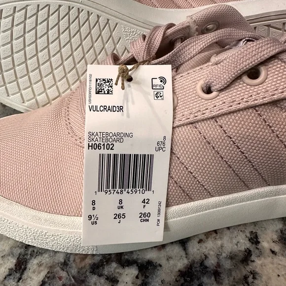 Adidas NWT VULC RAID3R LIFESTYLE
SKATEBOARDING 3-STRIPES
BRANDING - womens - Picture 2 of 7